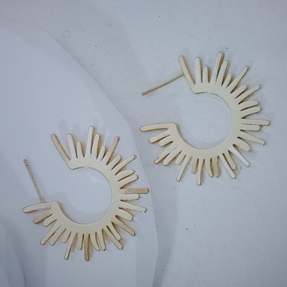 18k Gold Plated Sun Open Hoop Earring - Picture 2 of 4
